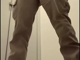 和式トイレで立ちオナ射精 asian wrestling gay porn