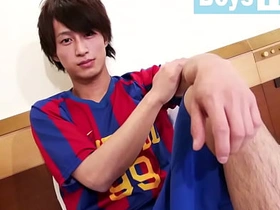 期待の新星スリ筋のサッカー青年がホテルでエロオナ！japanese gay porn gay chinese atlanta porn